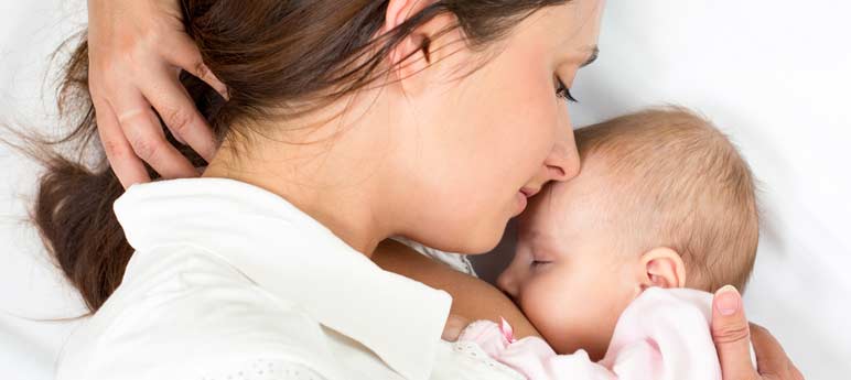 breastfeeding-or-bottle-feeding Borstvoeding of toch flessenvoeding?